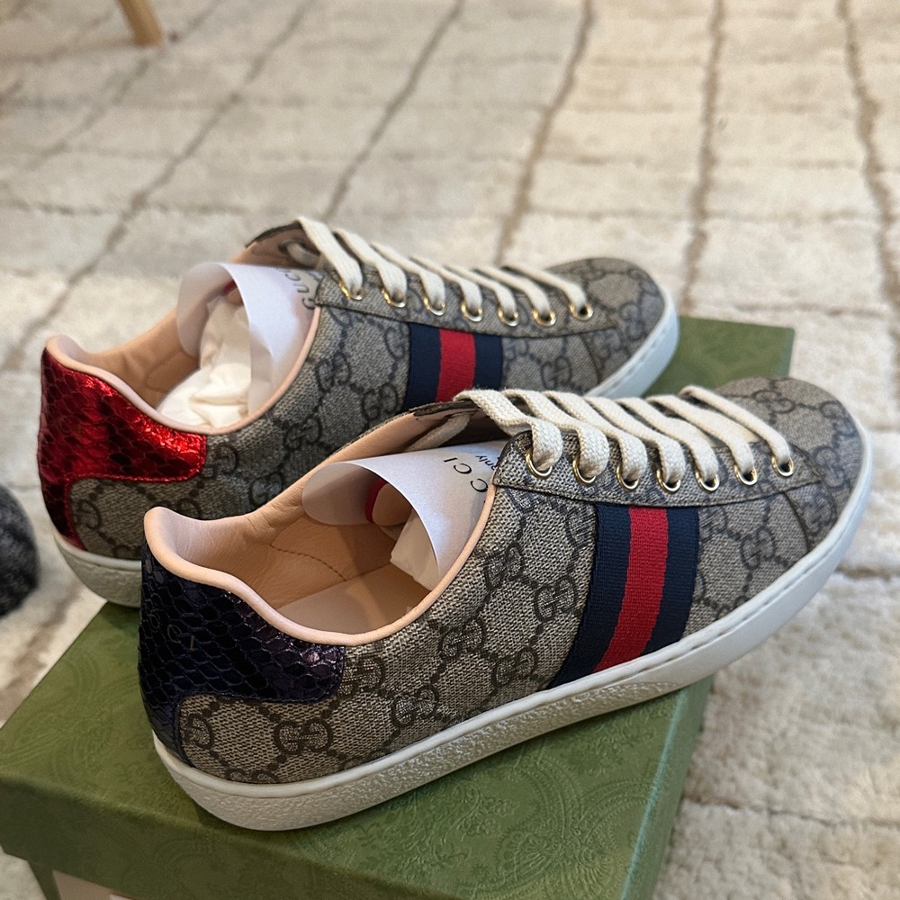 Gucci Beige Monogram Sneakers with Red and Blue Accents - Picture 4 of 10